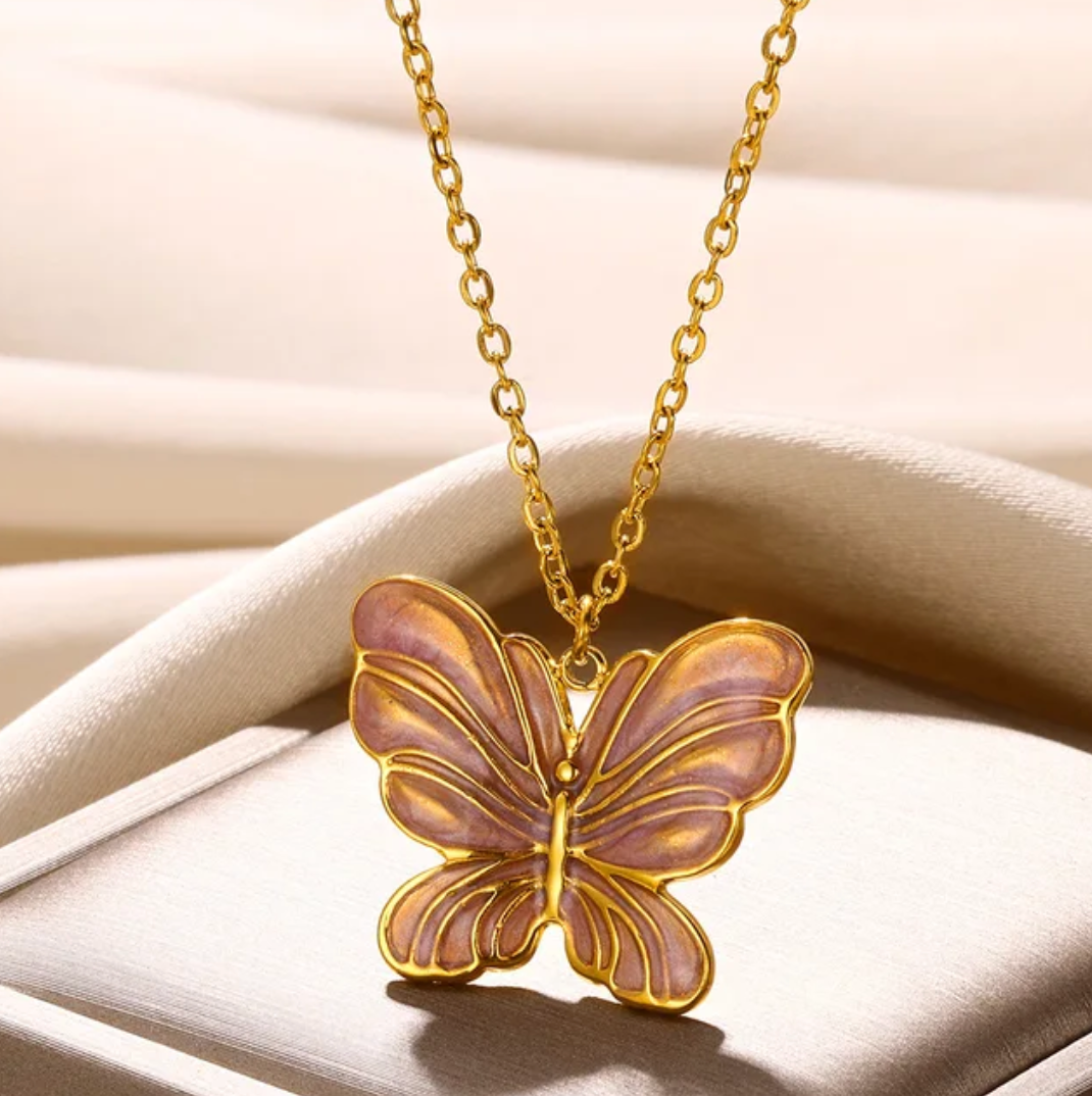 Colier fluture emailat roz placat cu aur de 18K