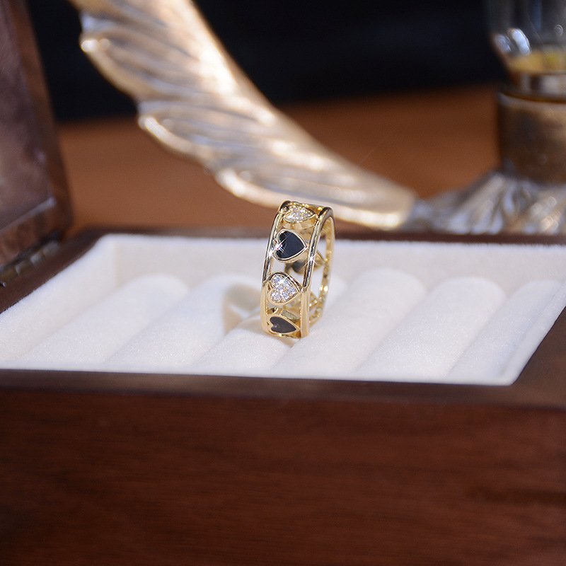 Inel deschis inimă cu zirconii incrustați