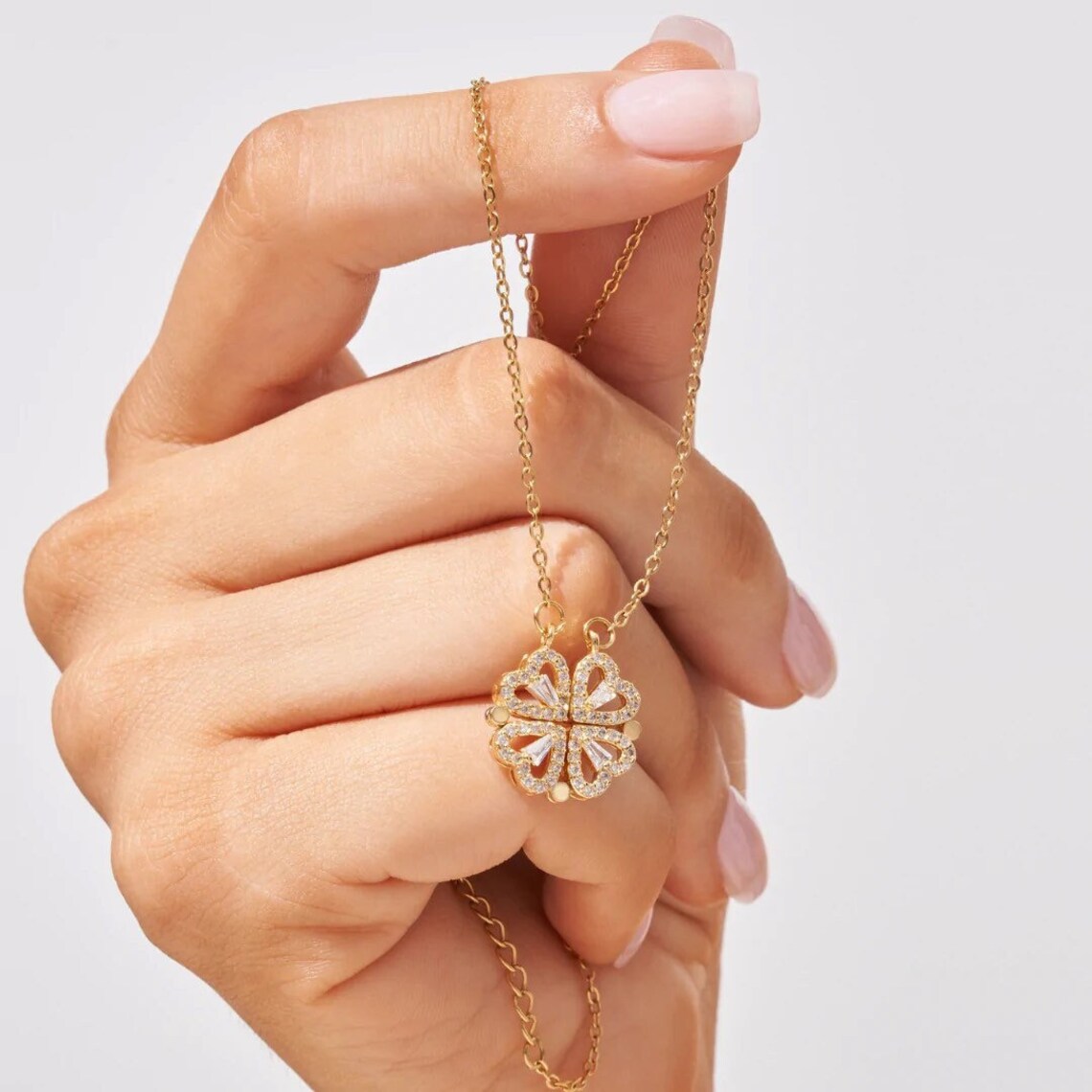 Colier cu inimă norocoasă