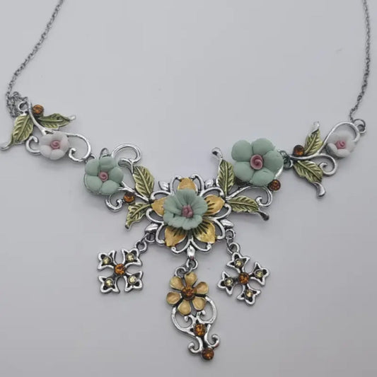 Colier floral verde din argint