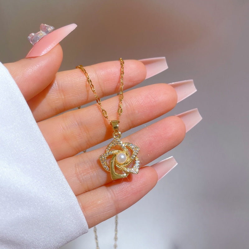 Pandantiv floare cu perle Orient