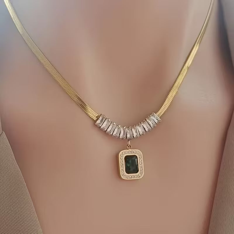 Colier Regalia Prismen cu smarald | Aur